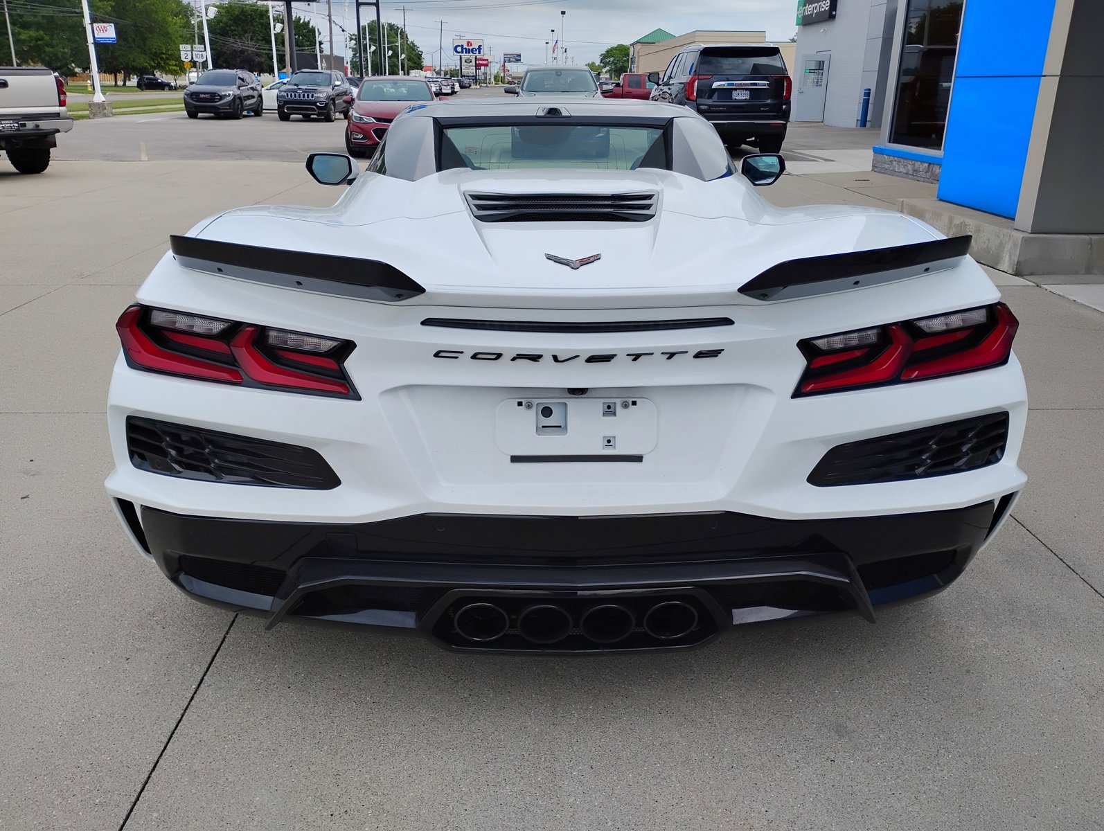 Used 2024 Chevrolet Corvette Z06 w/ Battery Protection Package image 12