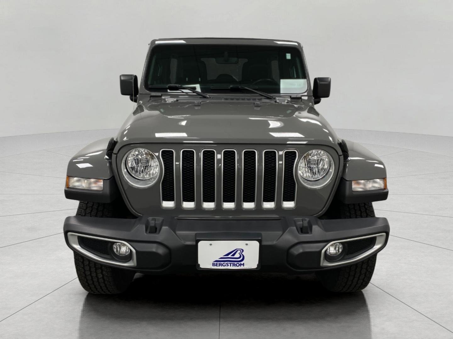 Used 2023 Jeep Wrangler Unlimited Sahara w/ Cold Weather Group AWD/4WD image 11