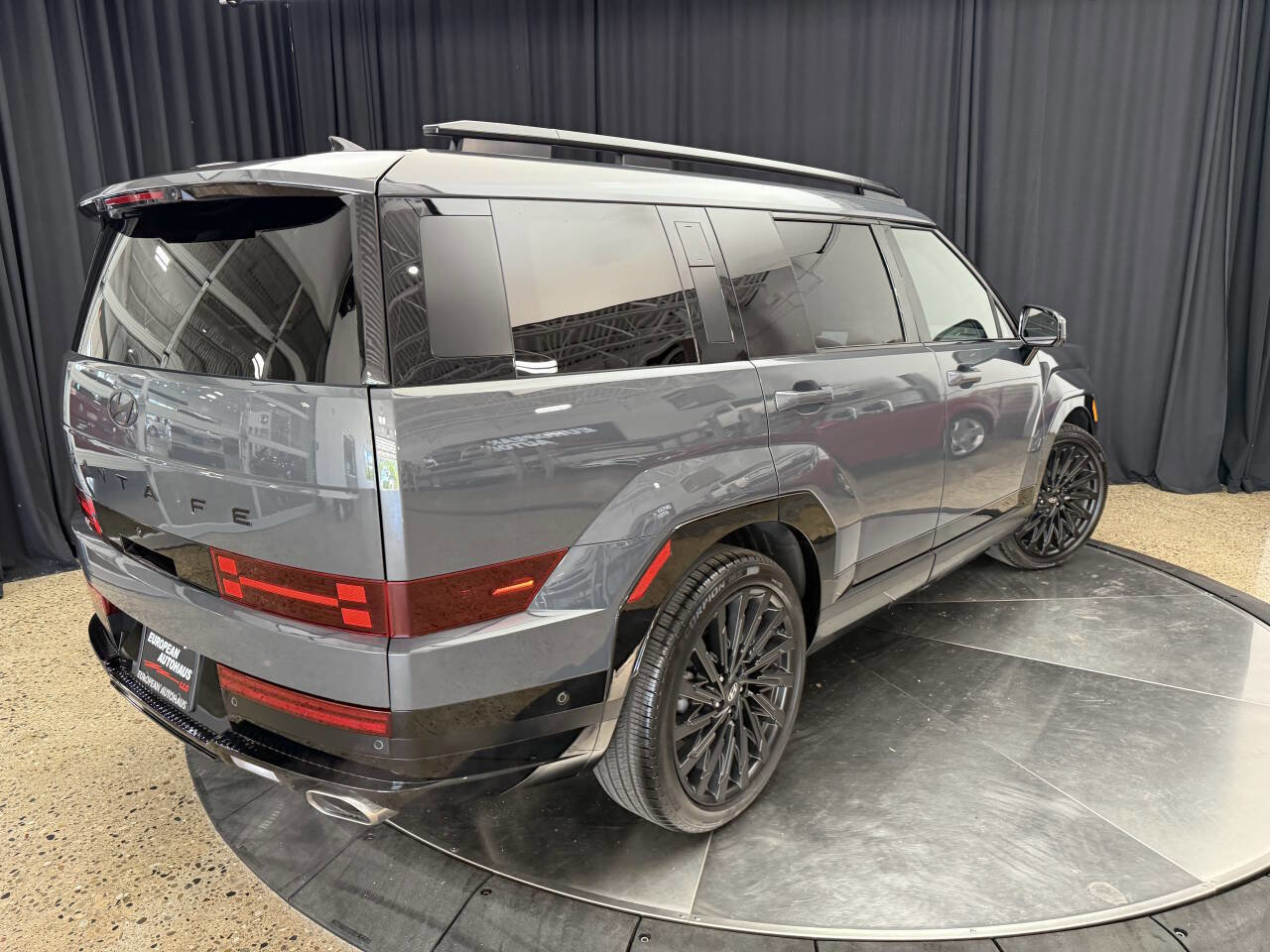 Used 2024 Hyundai Santa Fe Calligraphy image 17