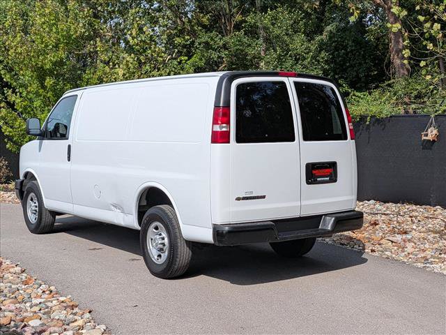 Used 2023 Chevrolet Express 2500 w/ Driver Convenience Package RWD image 3