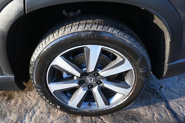 Used 2025 Honda Pilot Touring image 13