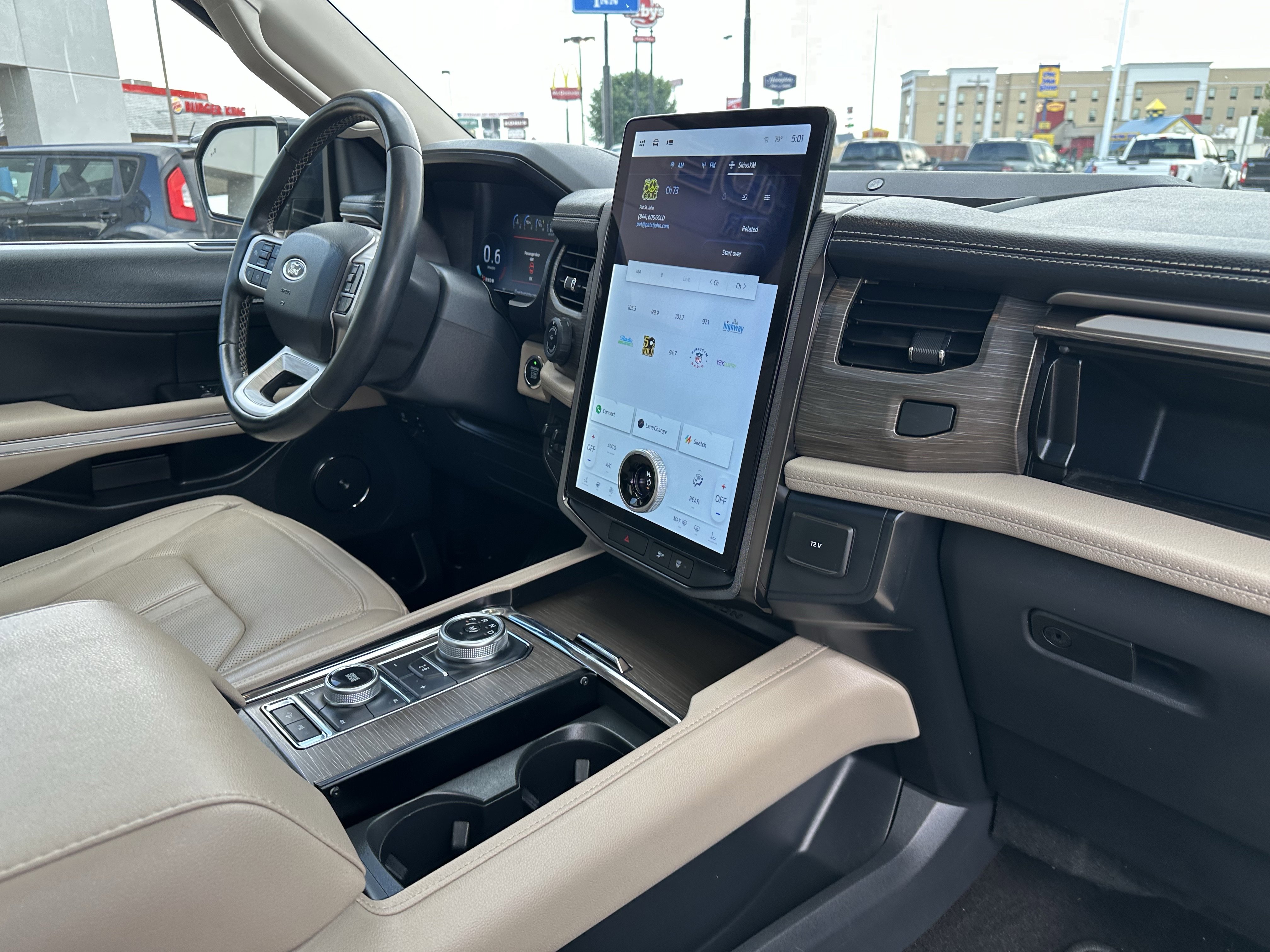 Used 2022 Ford Expedition Max Limited AWD/4WD image 4