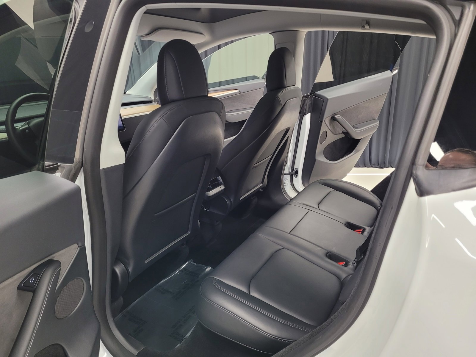 Used 2023 Tesla Model Y Performance image 23