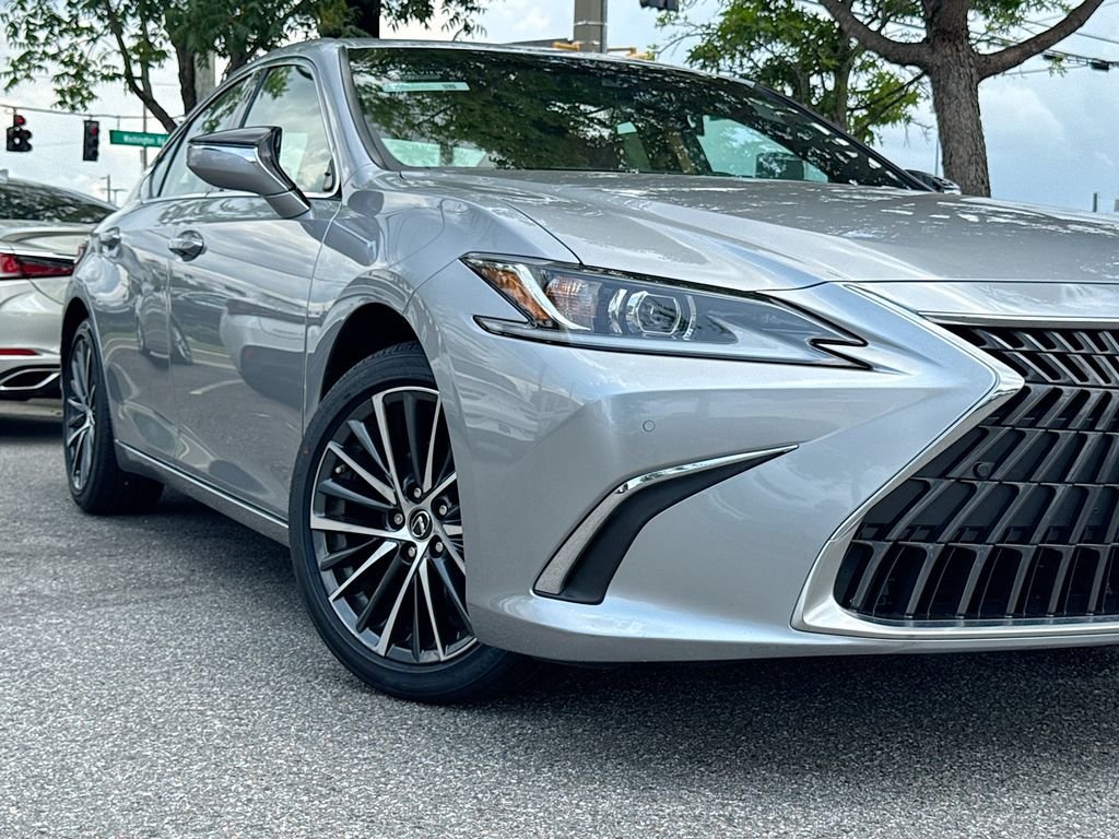 Used 2022 Lexus ES 350 w/ Premium Package FWD image 10