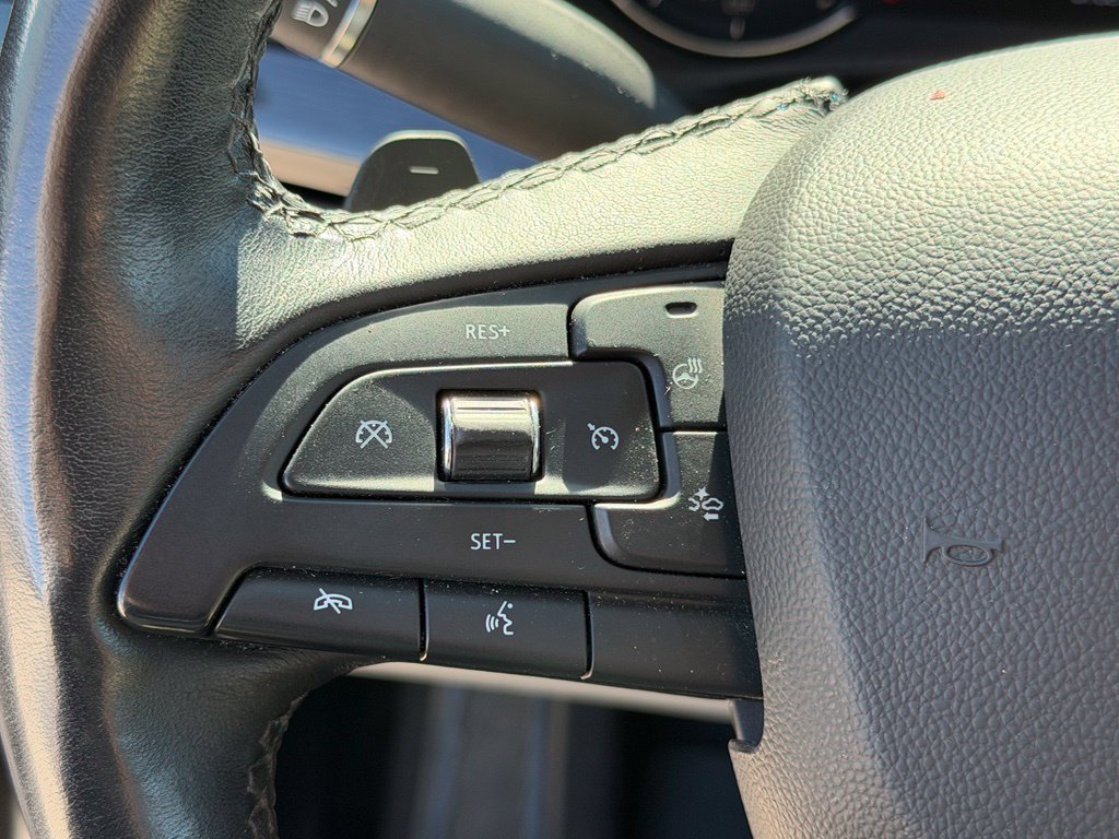 Used 2019 Cadillac XT4 Premium Luxury w/ Enhanced Visibility Package AWD/4WD image 14