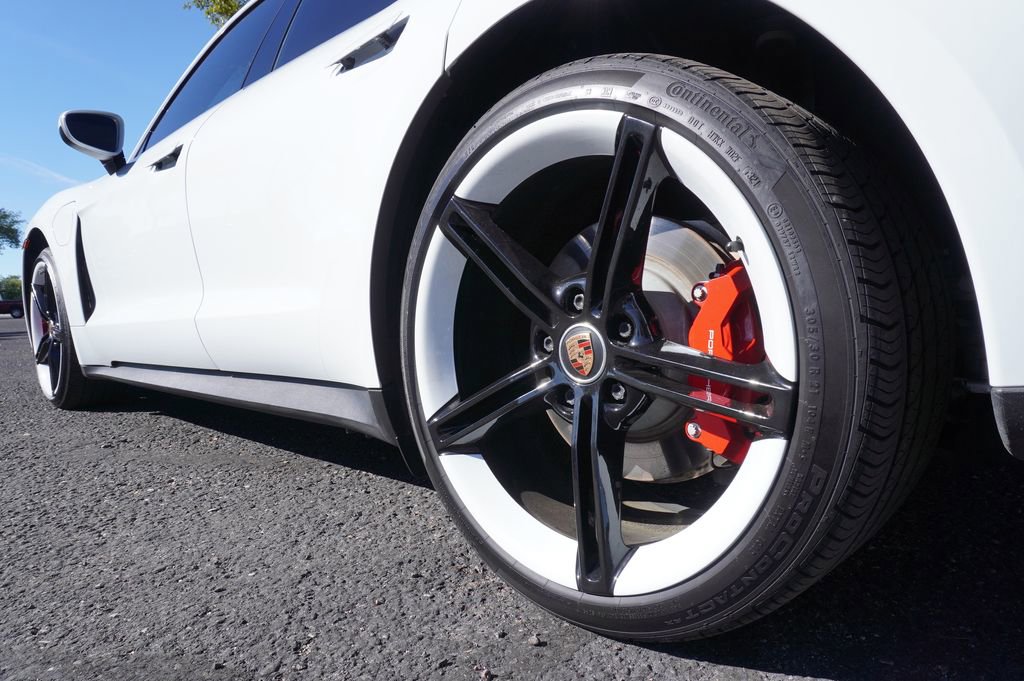 Used 2020 Porsche Taycan 4S image 6