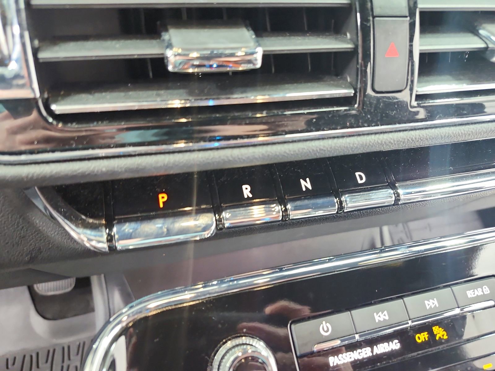 Used 2024 Lincoln Navigator Premiere AWD/4WD image 25