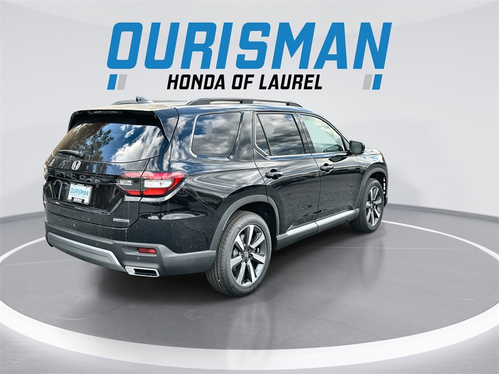 New 2025 Honda Pilot Touring image 8