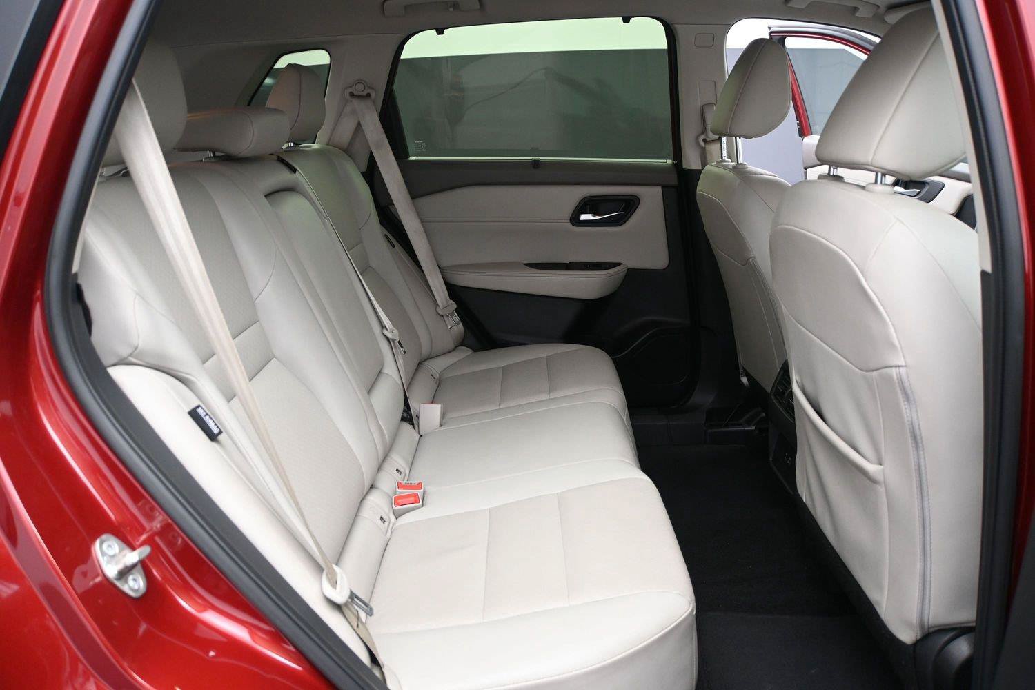 Used 2023 Nissan Rogue SV w/ SV Premium B Package AWD/4WD image 17