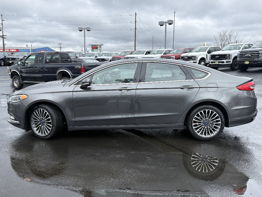 Used 2017 Ford Fusion SE w/ Equipment Group 202A image 9