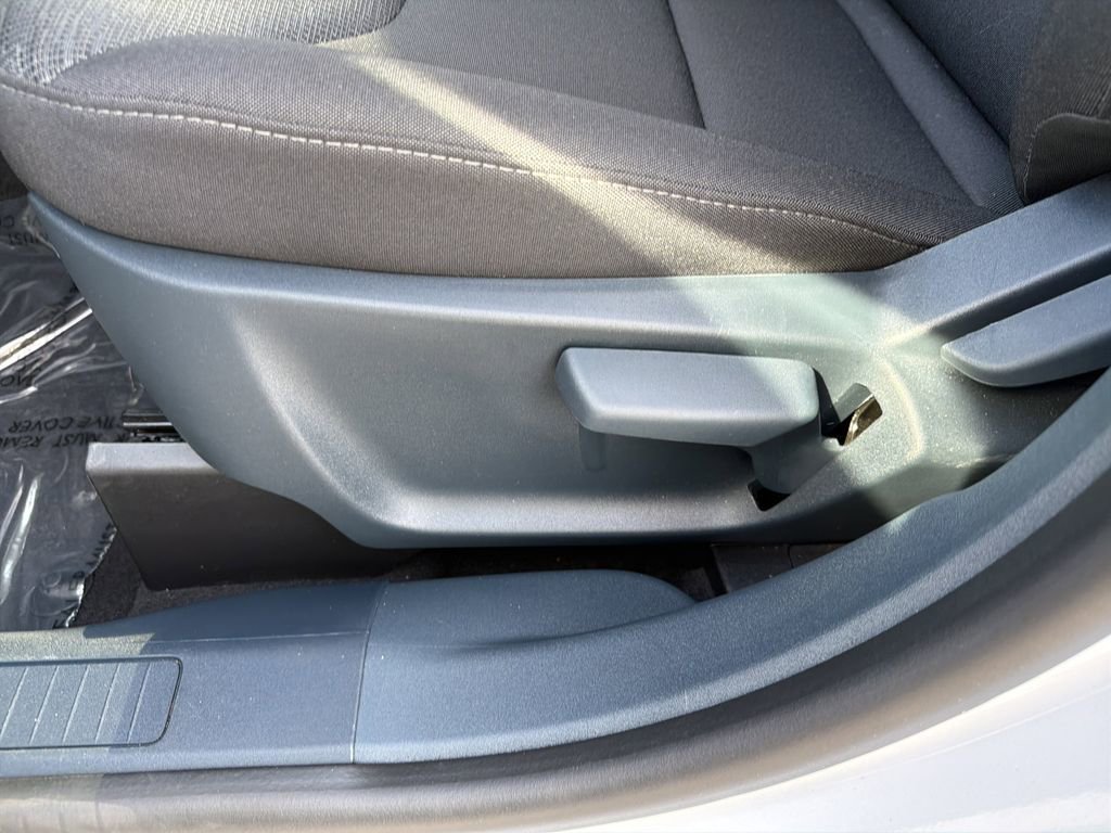 Certified 2025 Ford Maverick XL w/ Equipment Group 102A AWD/4WD image 19