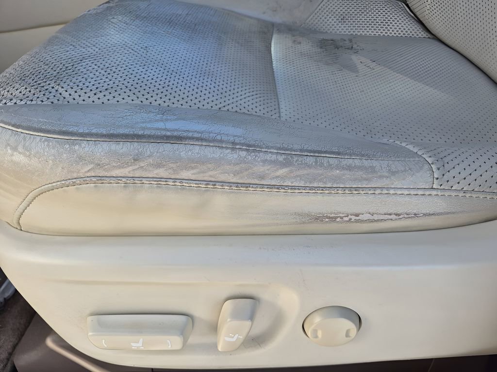 Used 2013 Lexus GX 460 w/ Comfort Plus Pkg image 17