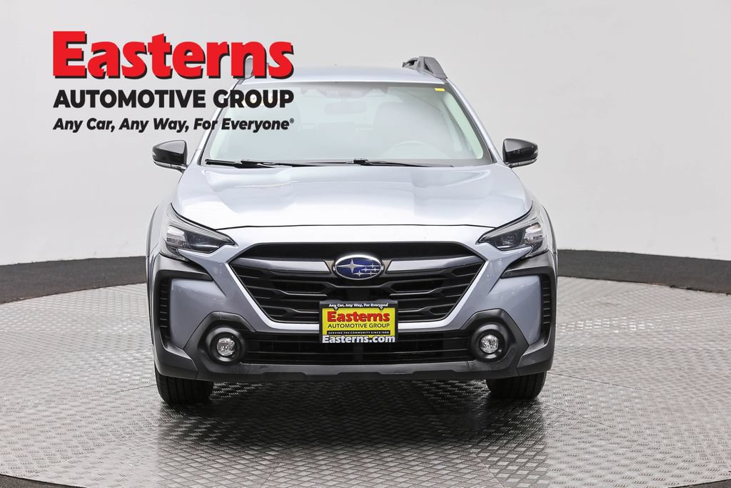Used 2023 Subaru Outback Premium AWD/4WD image 2