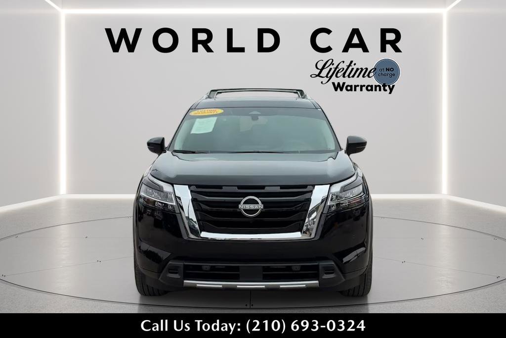 Used 2024 Nissan Pathfinder Platinum w/ Cargo Package FWD image 2