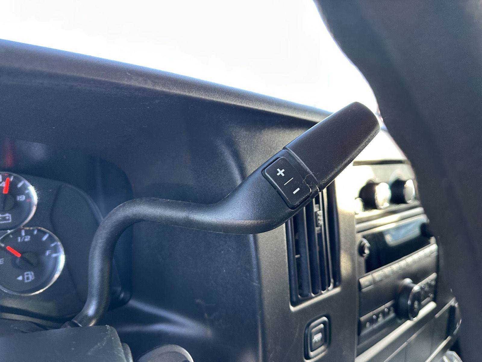 Used 2023 GMC Savana 2500 image 30