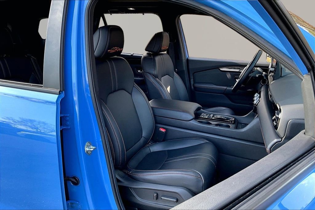 Used 2024 Honda Pilot TrailSport image 23