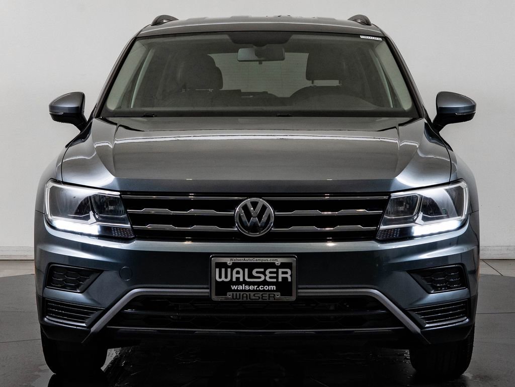 Used 2018 Volkswagen Tiguan SE AWD/4WD image 2