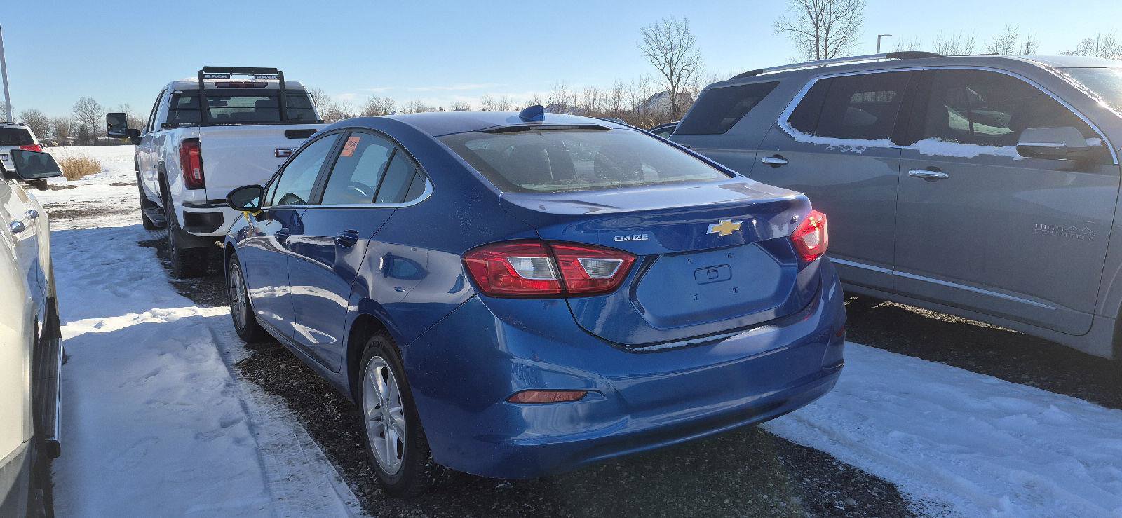 Used 2018 Chevrolet Cruze LT image 4