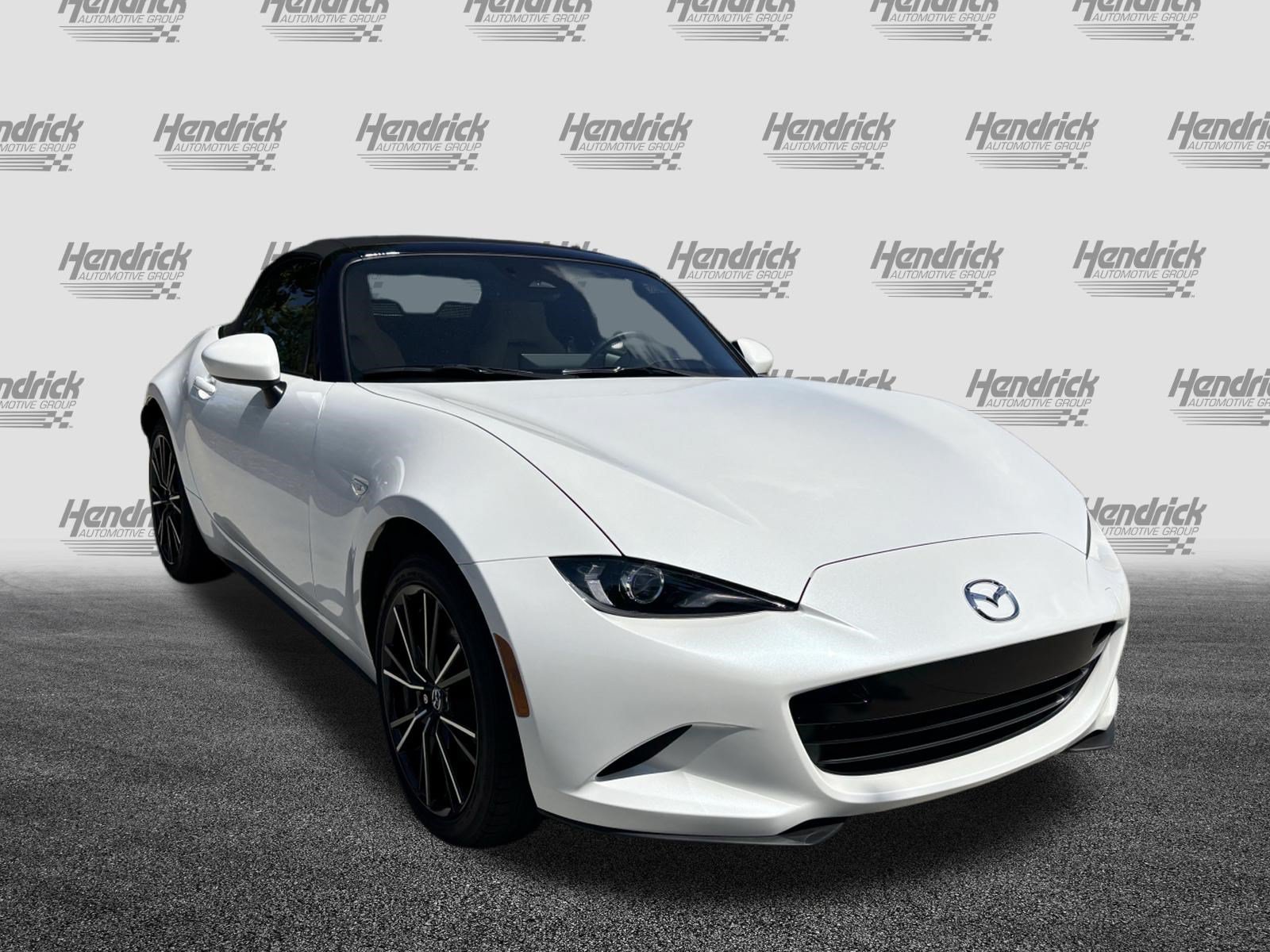 Used 2025 MAZDA MX-5 Miata Grand Touring RWD image 2