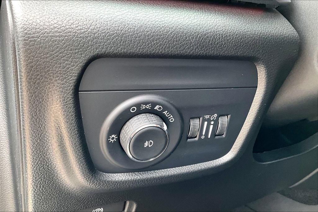 New 2025 Jeep Grand Cherokee L Overland w/ Advanced Protech Group III image 18