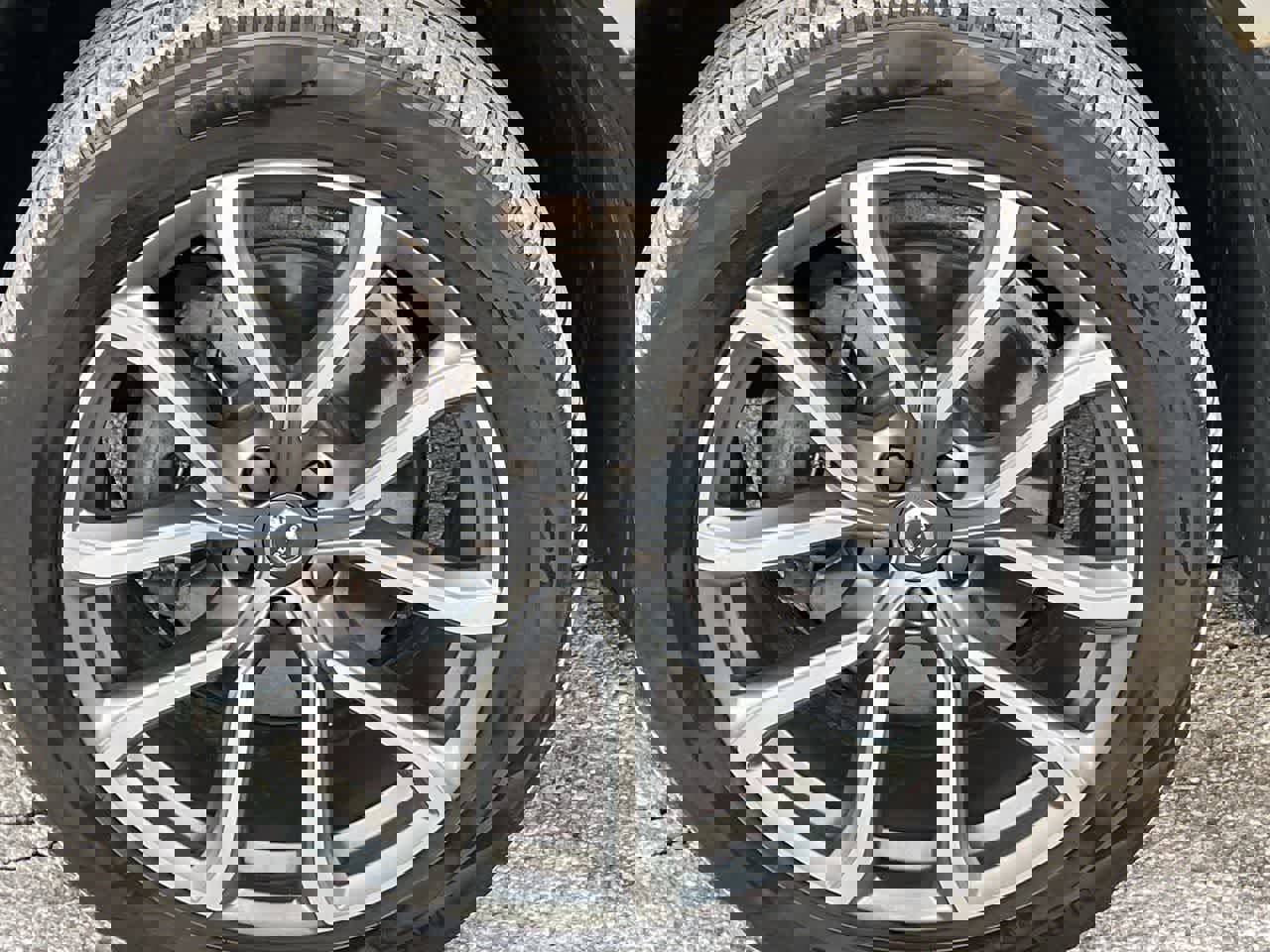 Used 2017 Volvo XC90 T6 Momentum w/ Vision Package image 41