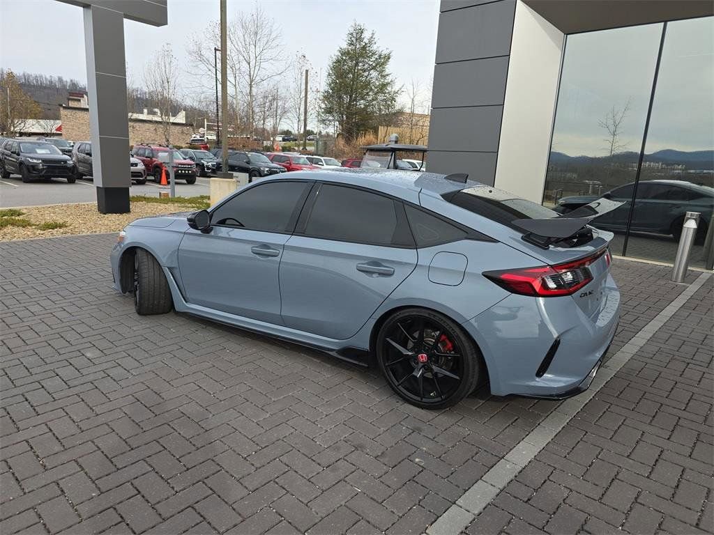 Used 2025 Honda Civic Type R image 8