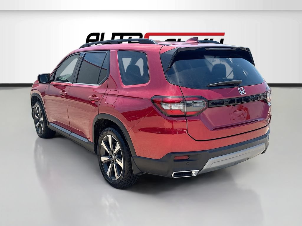 Used 2025 Honda Pilot Touring image 5