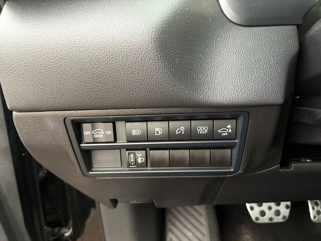 Used 2025 Toyota Sequoia SR5 image 28