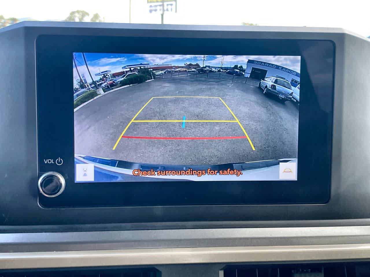Certified 2024 Toyota Tacoma SR5 AWD/4WD image 17