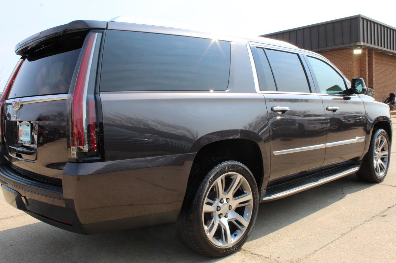 Used 2016 Cadillac Escalade ESV Luxury AWD/4WD image 6