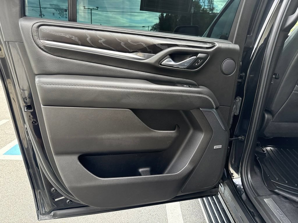 Used 2021 GMC Yukon XL Denali w/ Denali Premium Package AWD/4WD image 44