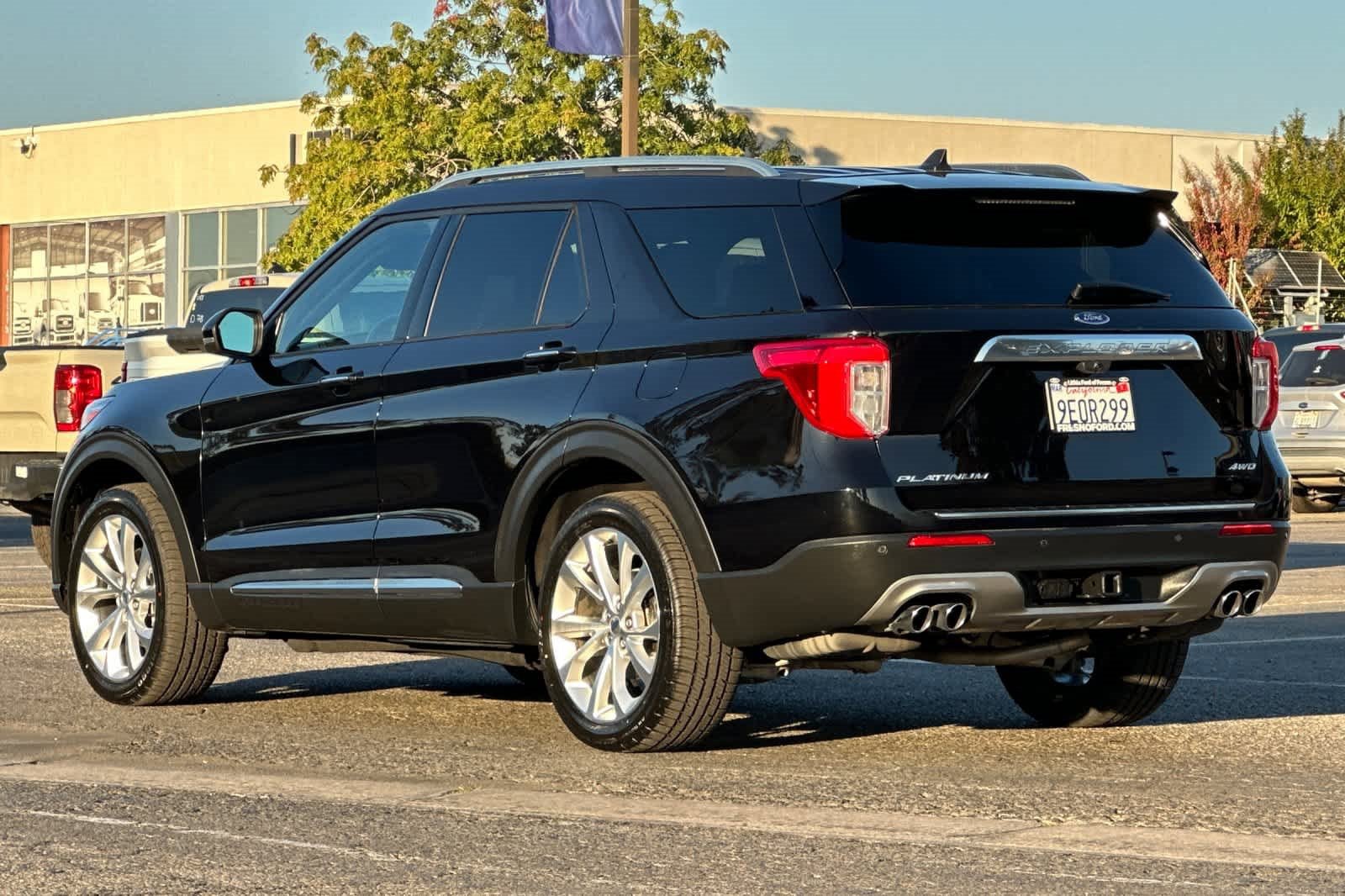 Certified 2023 Ford Explorer Platinum w/ Technology Package image 7