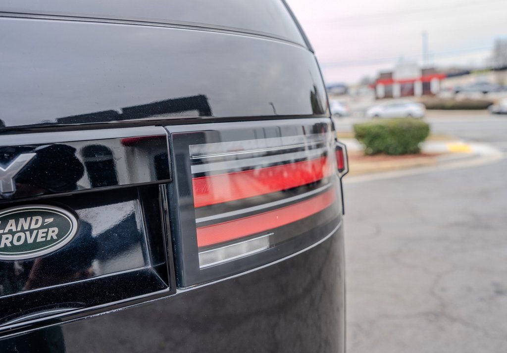 Used 2023 Land Rover Discovery S R-Dynamic image 29