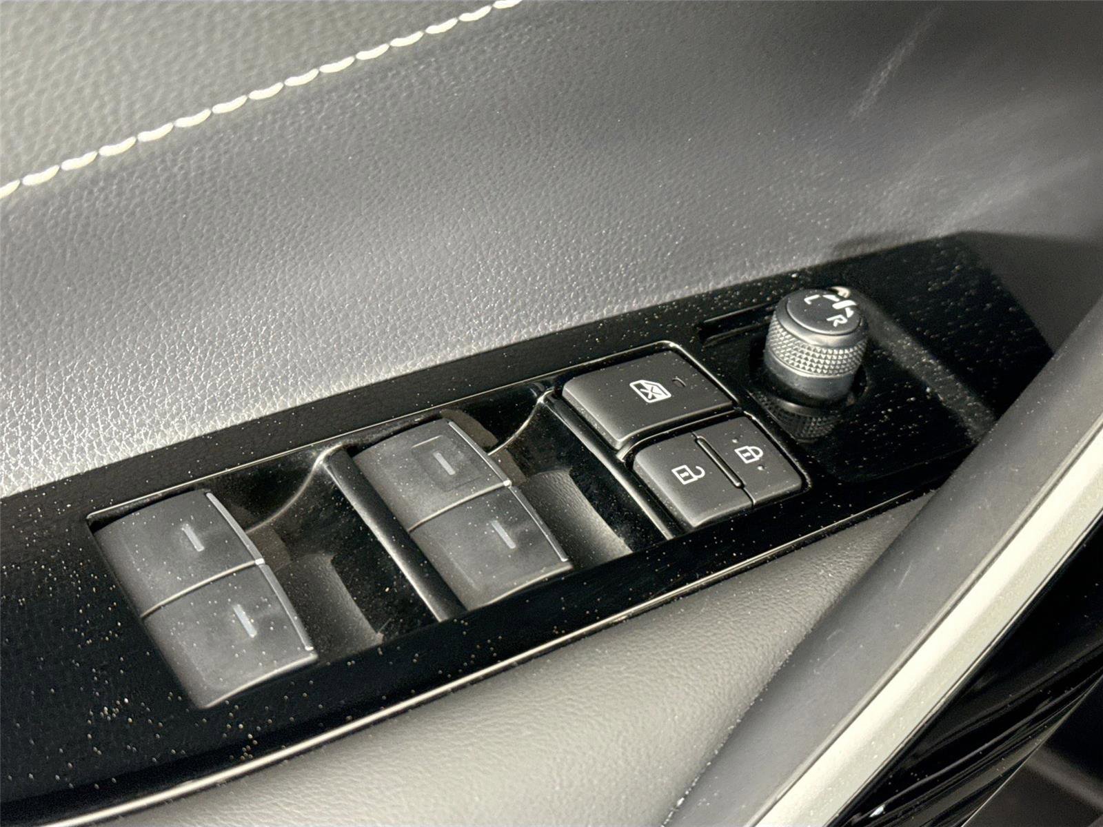 Certified 2025 Toyota Corolla XSE FWD image 27