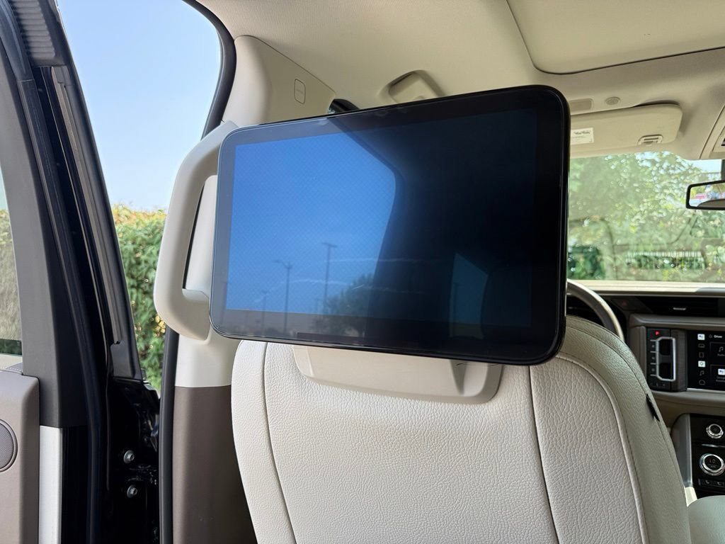 Used 2022 GMC Yukon Denali AWD/4WD image 34