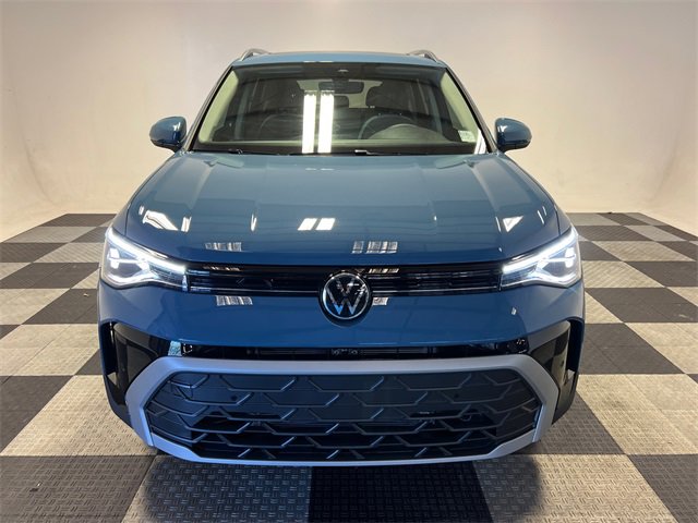New 2026 Volkswagen Taos SE image 2
