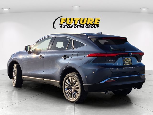 Certified 2023 Toyota Venza XLE AWD/4WD image 7