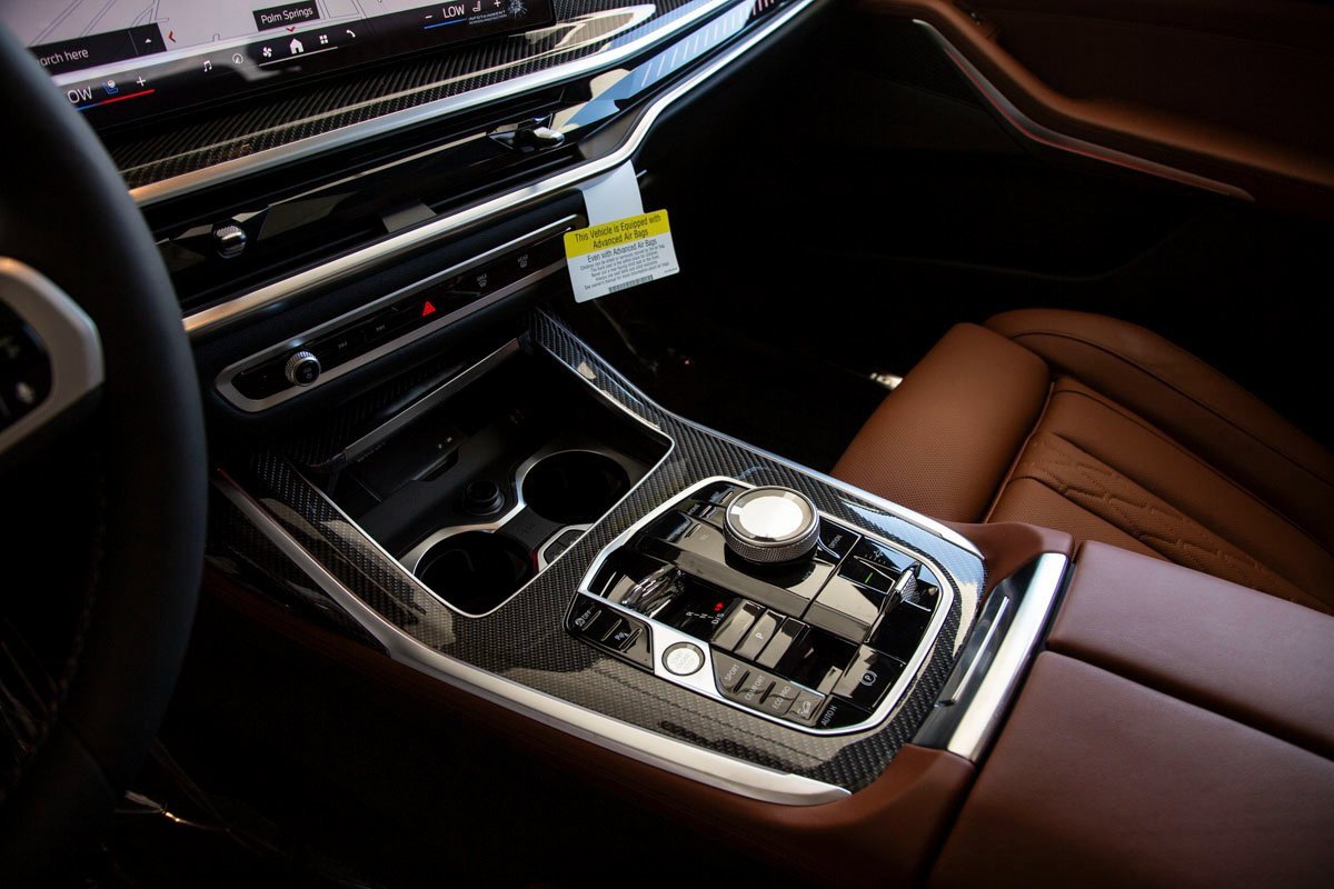 New 2026 BMW X7 M60i image 17