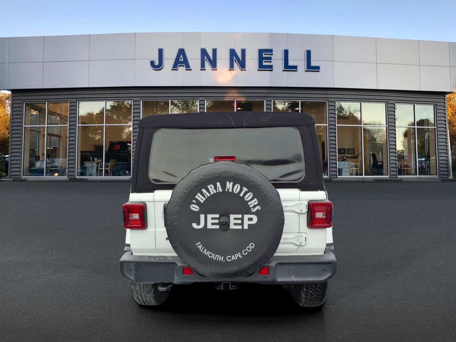 Used 2019 Jeep Wrangler Unlimited Sahara w/ Dual Top Group image 6