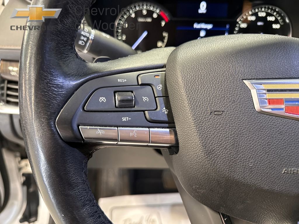 Used 2020 Cadillac XT4 Premium Luxury w/ Enhanced Visibility Package image 4