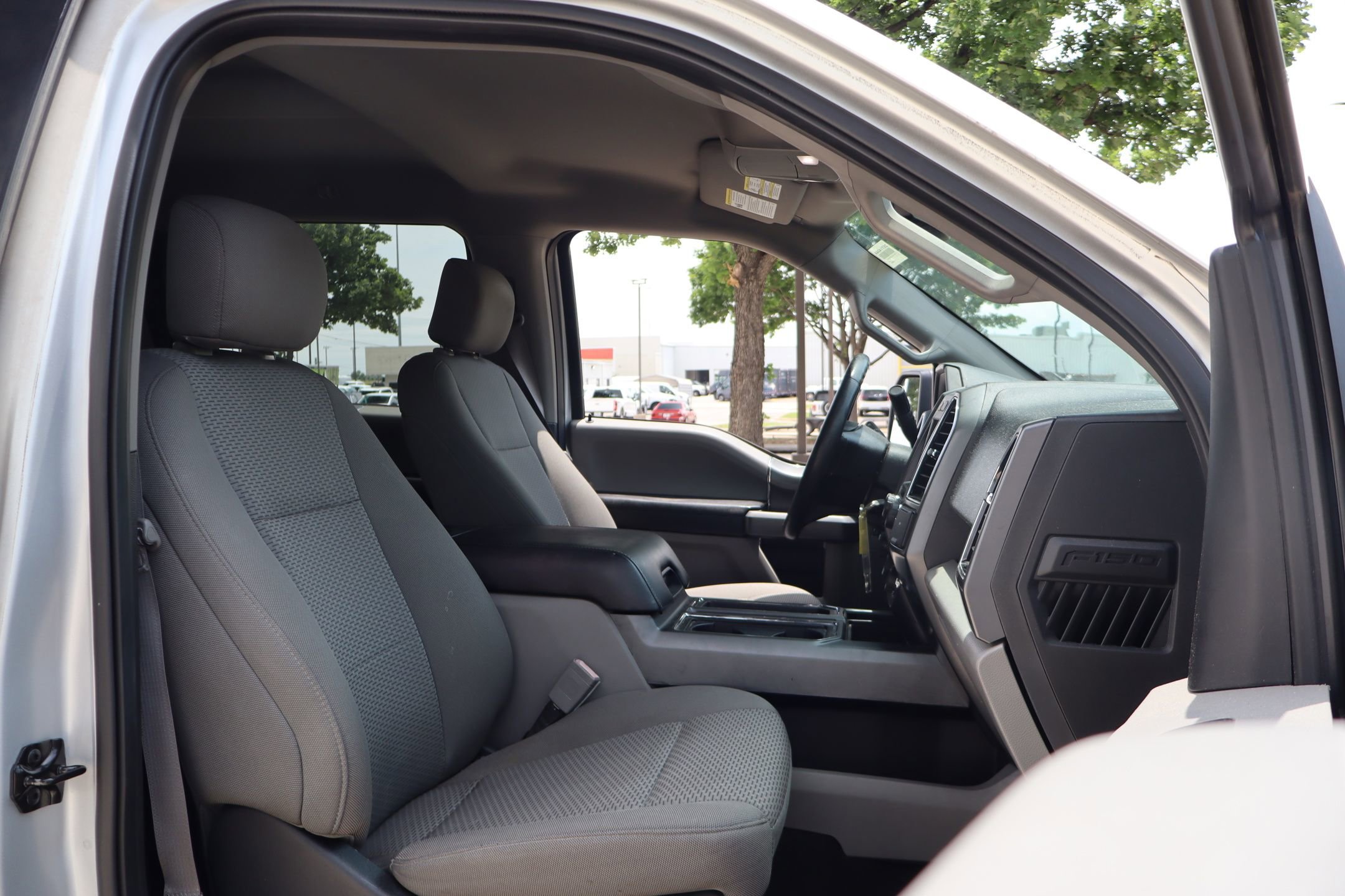 Used 2018 Ford F150 XLT w/ Equipment Group 302A Luxury AWD/4WD image 31