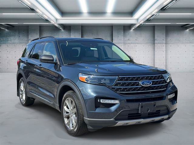 Used 2023 Ford Explorer XLT w/ Equipment Group 202A AWD/4WD image 2