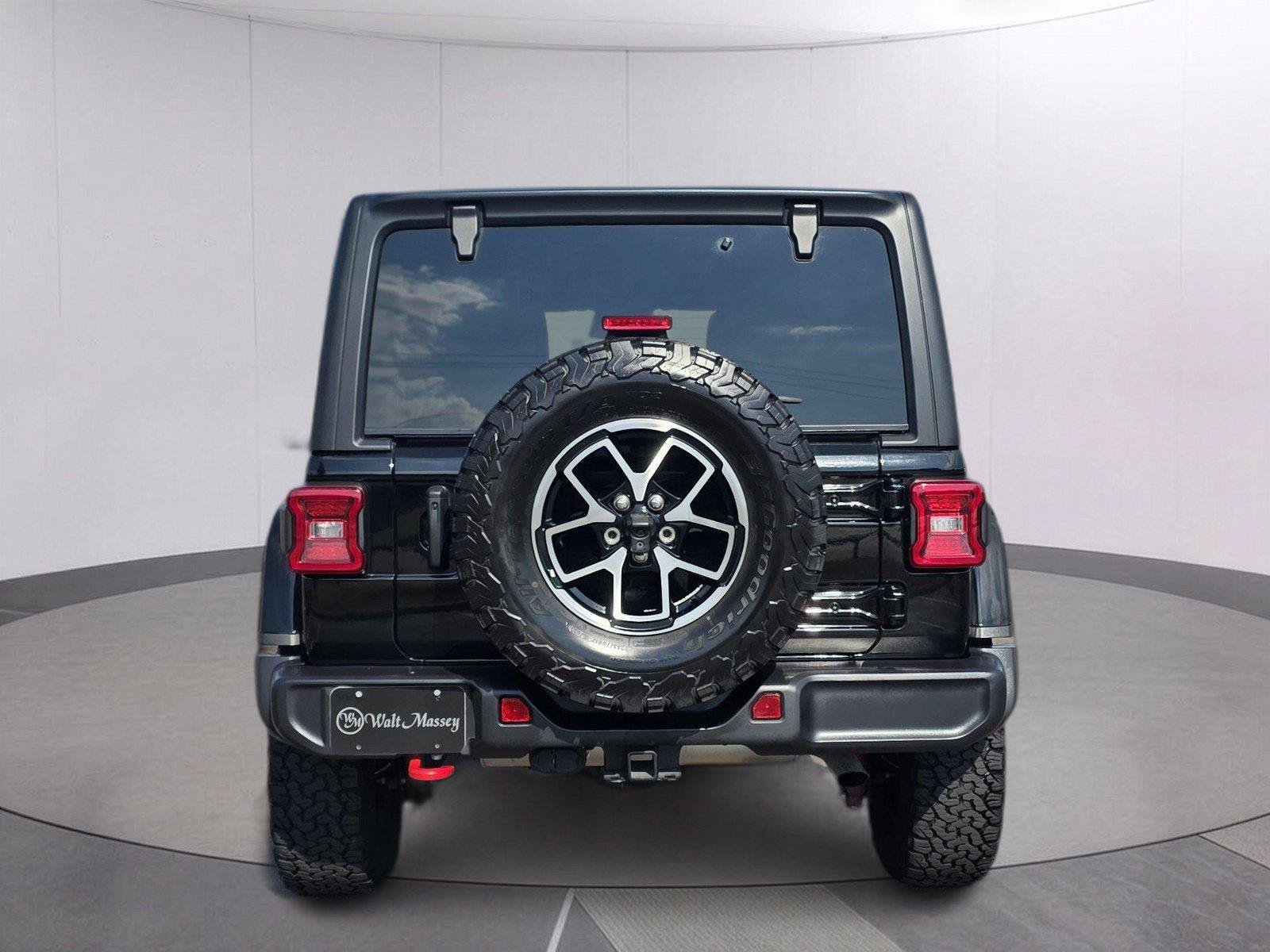 Used 2026 Jeep Wrangler Unlimited Rubicon w/ Technology Group AWD/4WD image 6