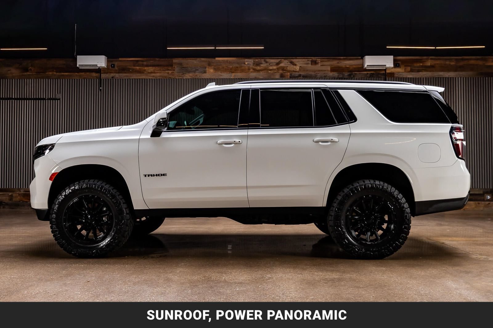 Used 2024 Chevrolet Tahoe RST w/ Luxury Package AWD/4WD image 6