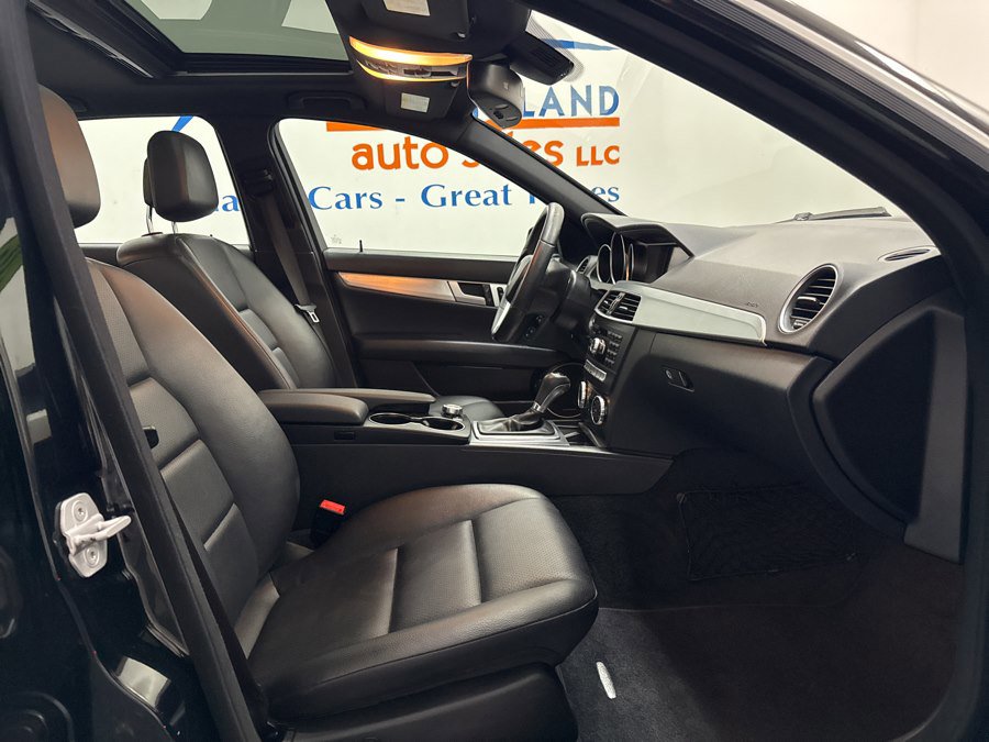 Used 2014 Mercedes-Benz C 300 4MATIC Sedan image 19