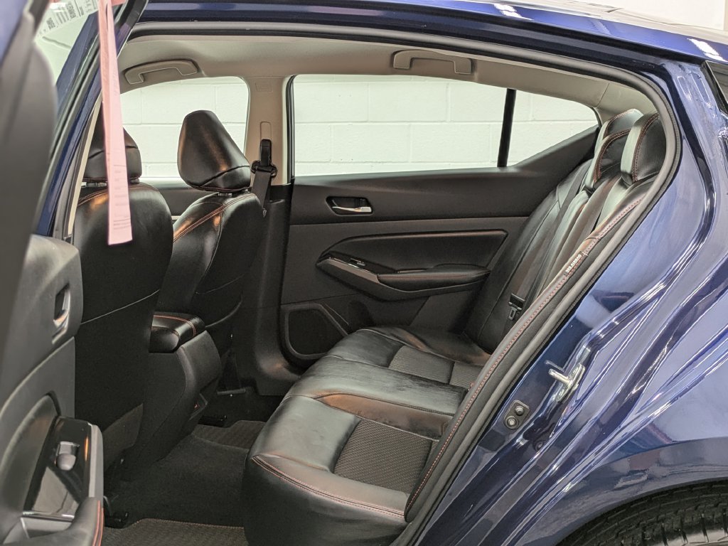 Used 2023 Nissan Altima 2.5 SR AWD/4WD image 14