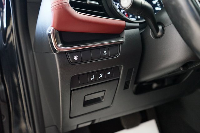 Used 2020 MAZDA MAZDA3 Hatchback w/ Premium Package image 29