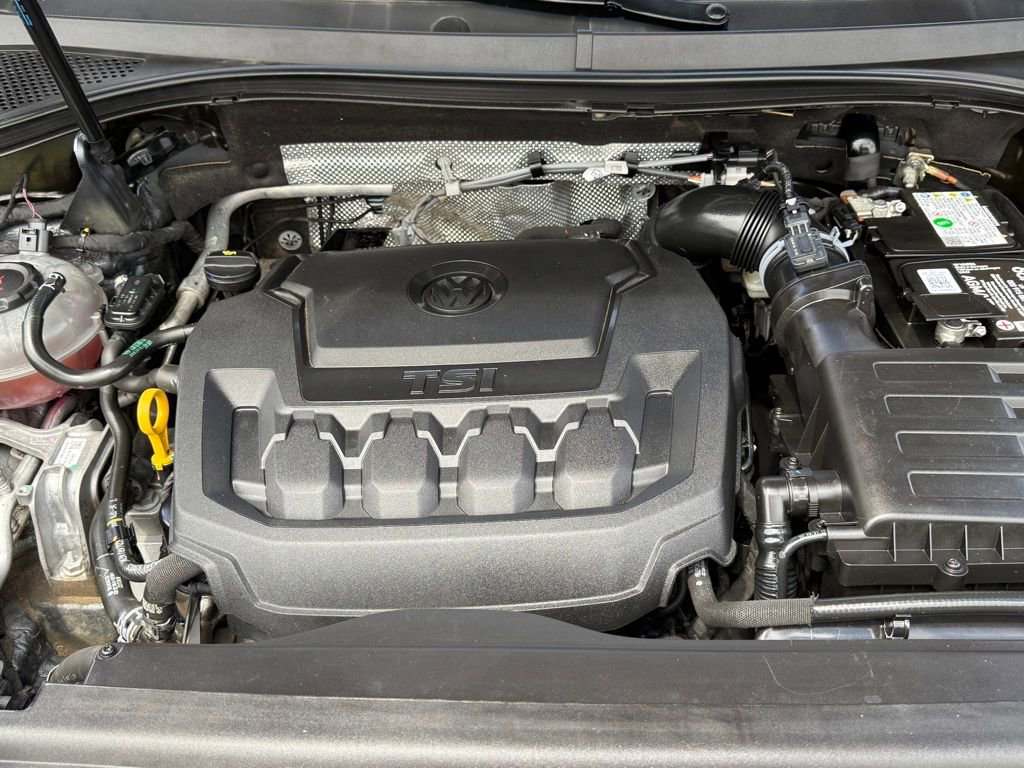 Used 2022 Volkswagen Tiguan SE w/ Panoramic Sunroof Package image 30