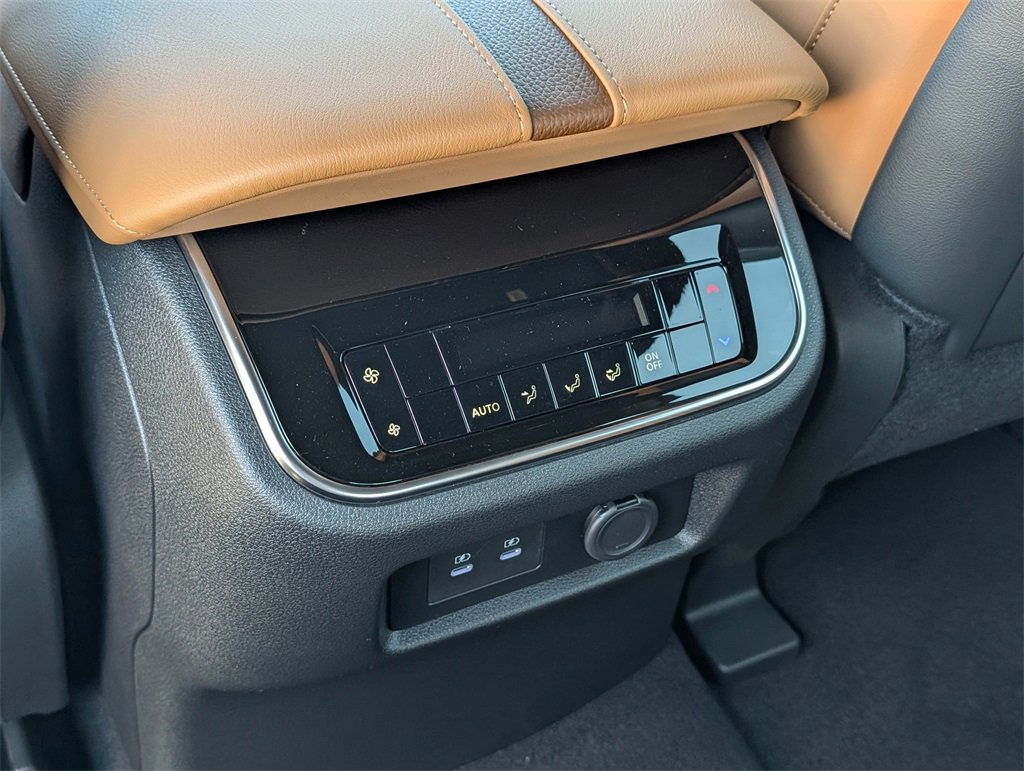 New 2026 Nissan Armada SL w/ Captain's Chari Seat Package image 22