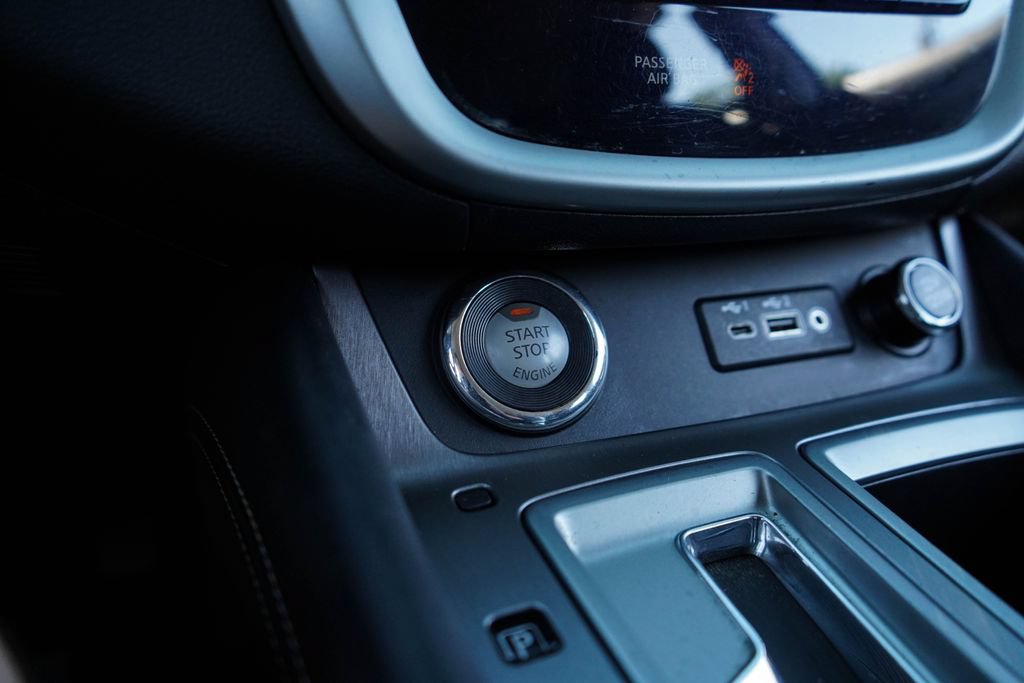 Used 2019 Nissan Murano S AWD/4WD image 27
